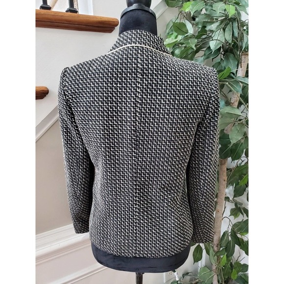 Talbots Women's Black White Single Breasted Three Button Blazer Jacket Petites 2 - Picture 6 of 13